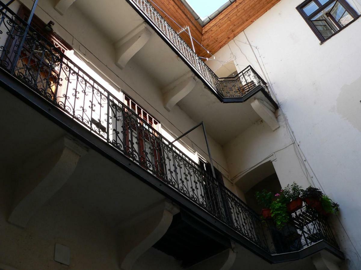 Apartment Opera House